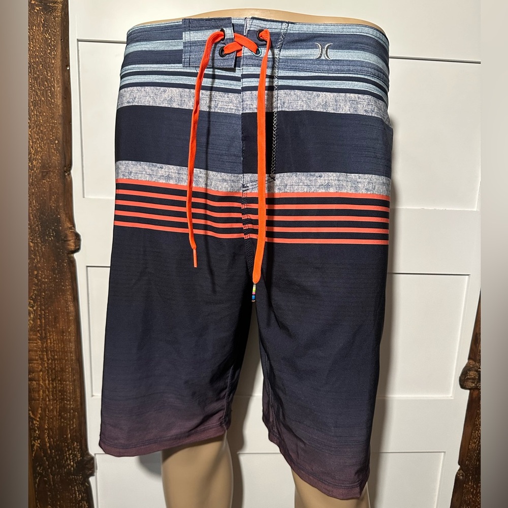 Hurley drawstring summer shorts Mens size 36